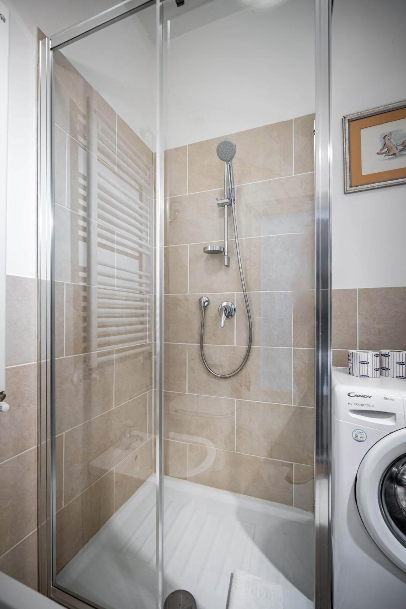 Yid Donatello Con Terrazzo Florencia